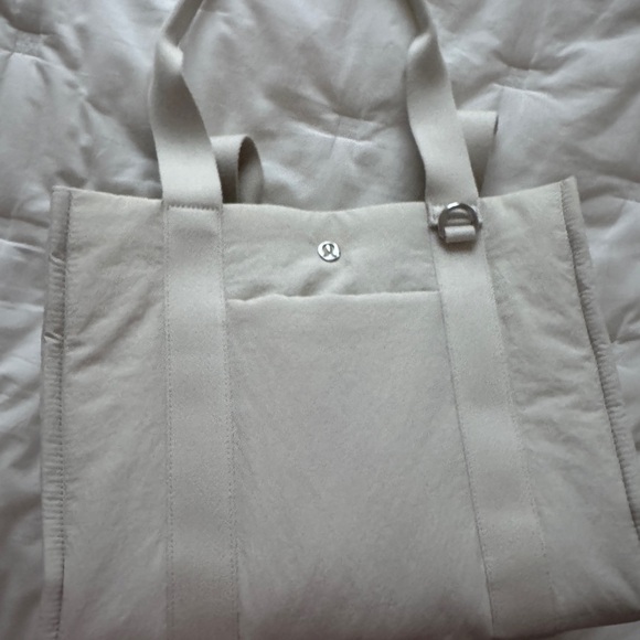 LULULEMON Boxy Tote Bag 10L Bone - Picture 3 of 6